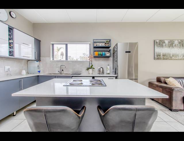 2 BEDROOM APARTMENT TO LET IN HYDE PARK